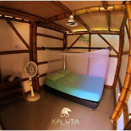 Kaluta Hostel Паломино Екстериор снимка