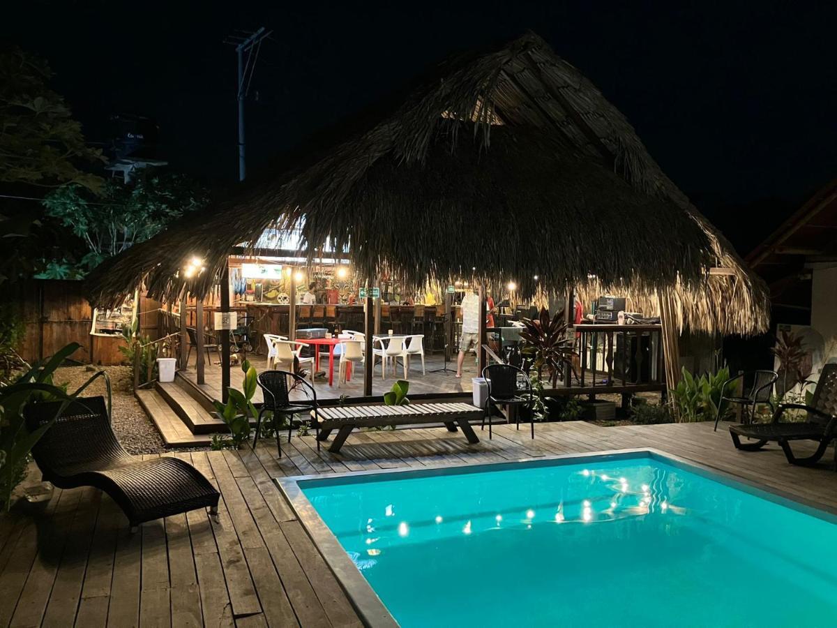 Kaluta Hostel Паломино Екстериор снимка