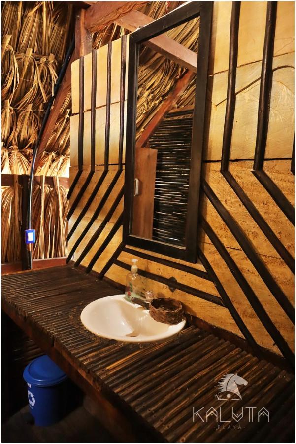 Kaluta Hostel Паломино Екстериор снимка
